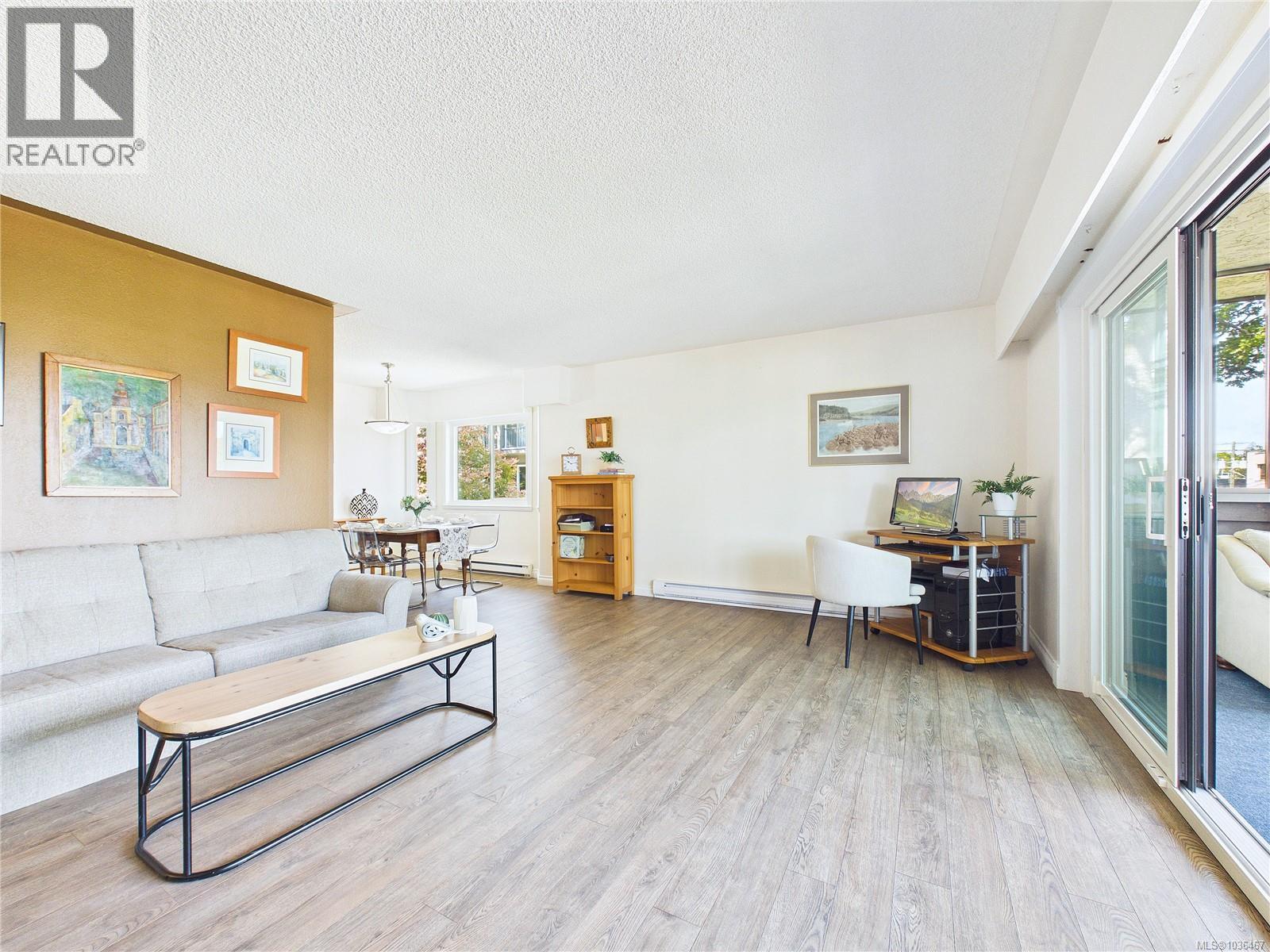 401 1665 Oak Bay Avenue, Victoria