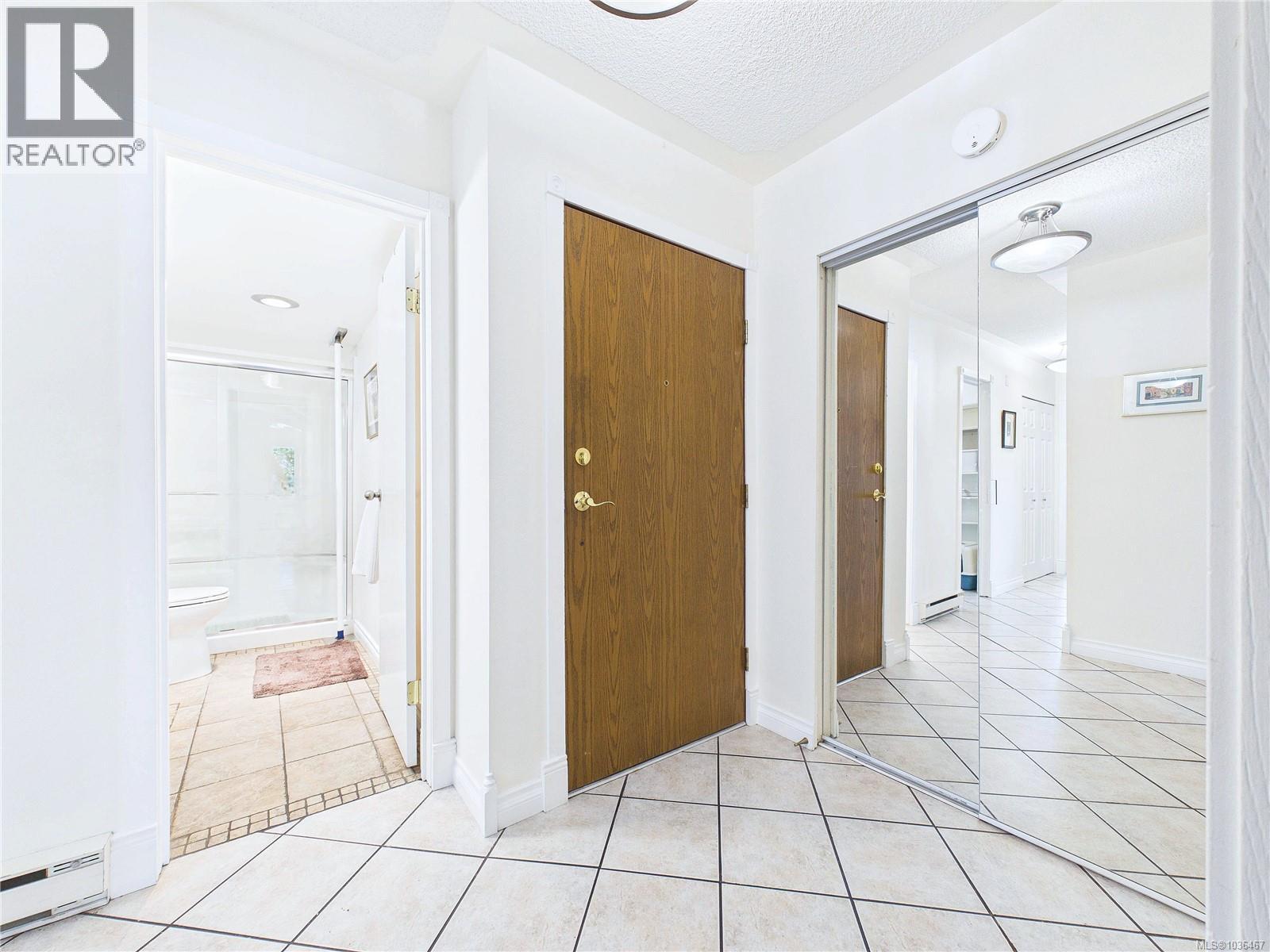 401 1665 Oak Bay Avenue, Victoria
