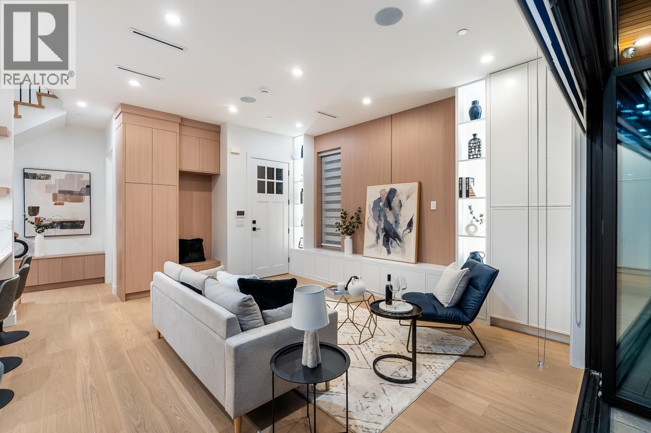 2 5355 INVERNESS STREET, Vancouver