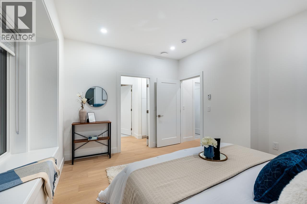 2 5355 INVERNESS STREET, Vancouver