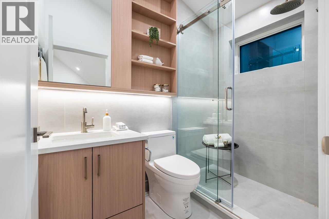 2 5355 INVERNESS STREET, Vancouver