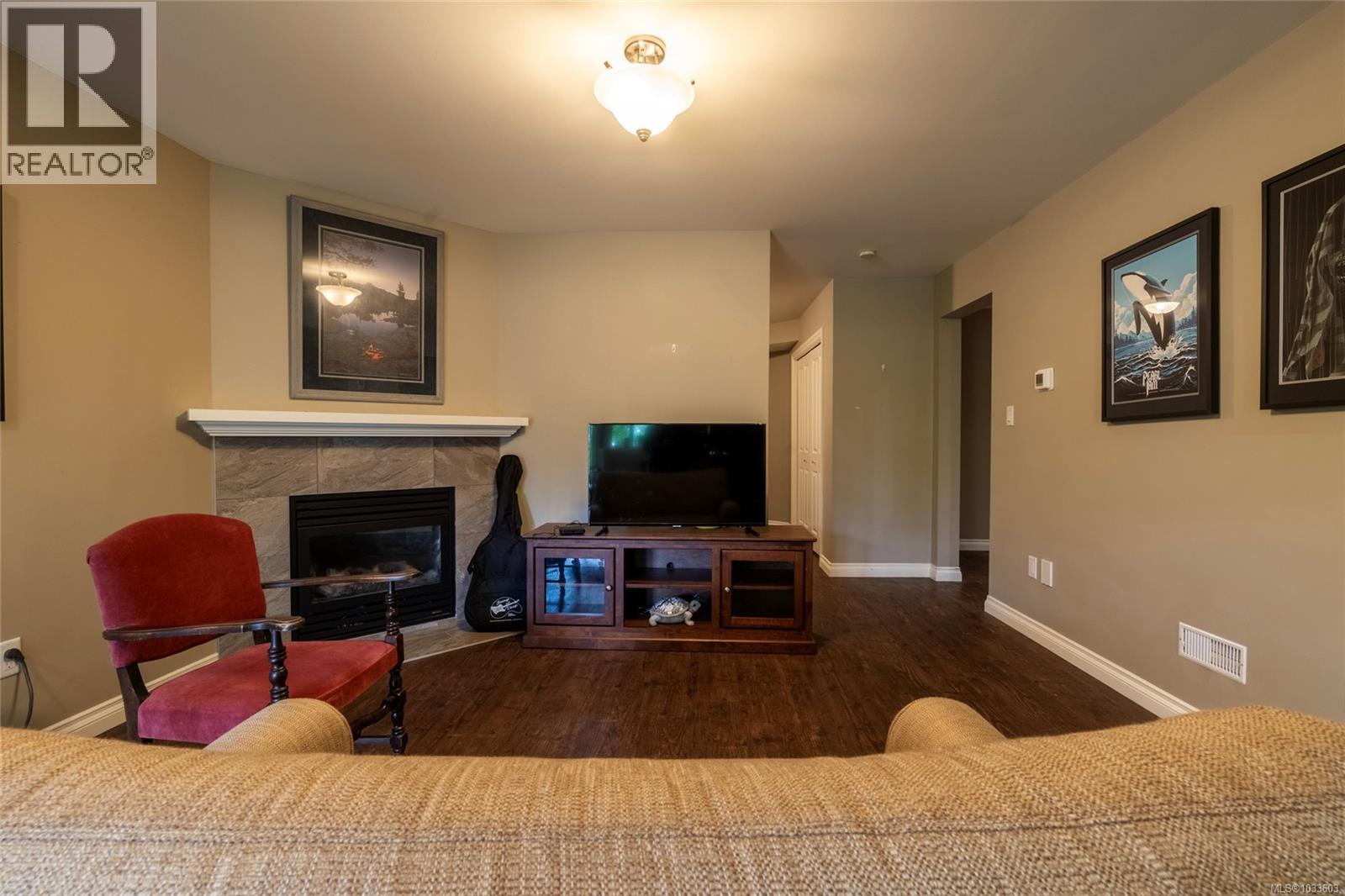 376 Viaduct Ave W - 63