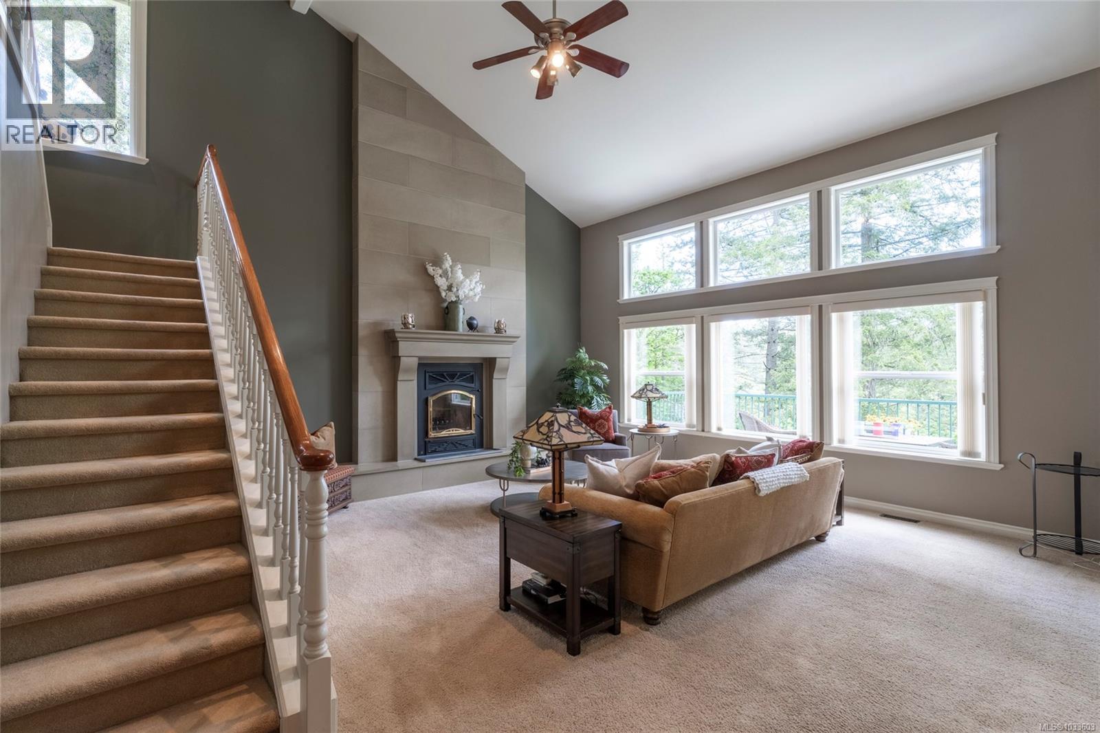 376 Viaduct Ave W - 24