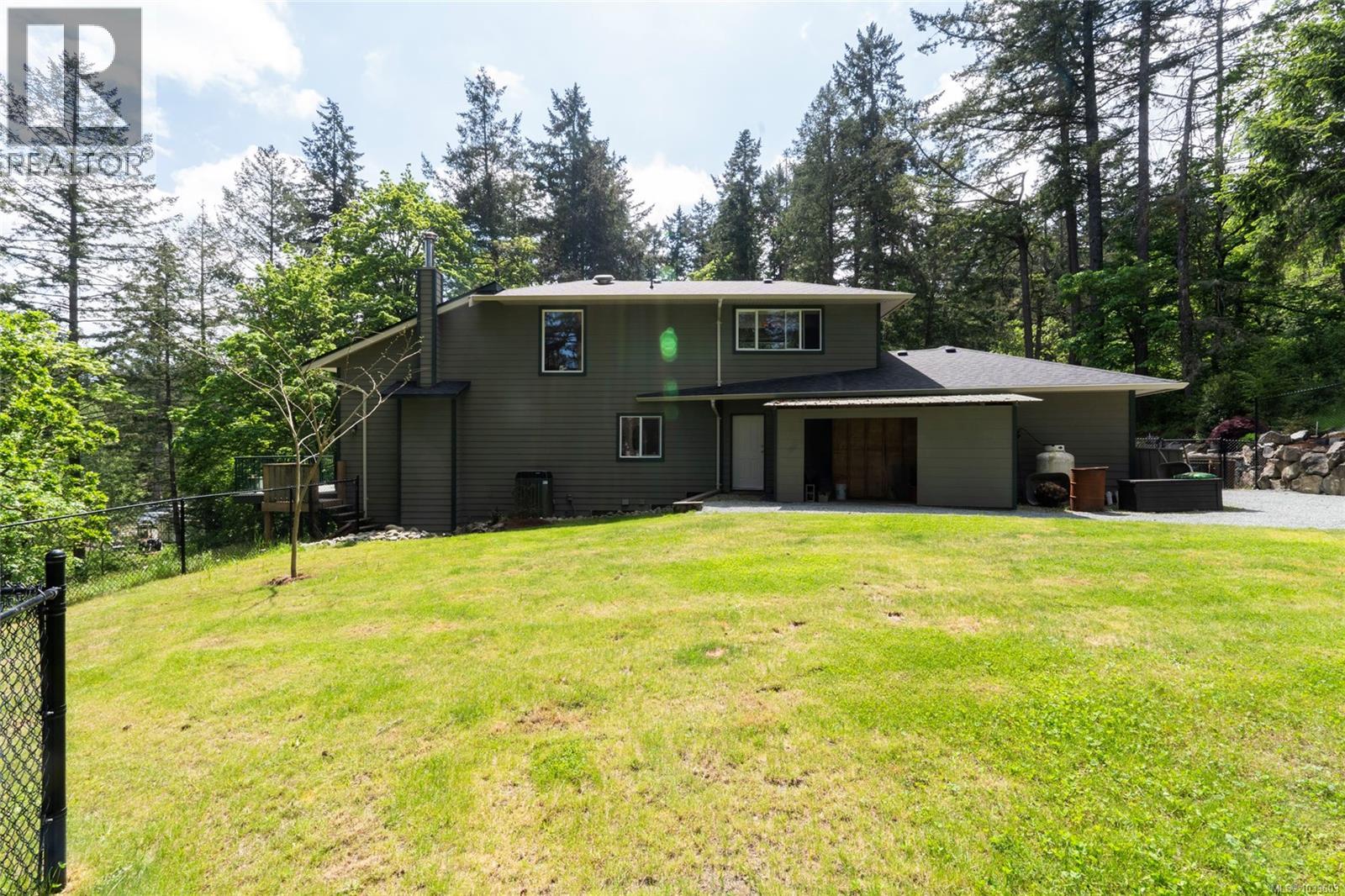 376 Viaduct Ave W - 57