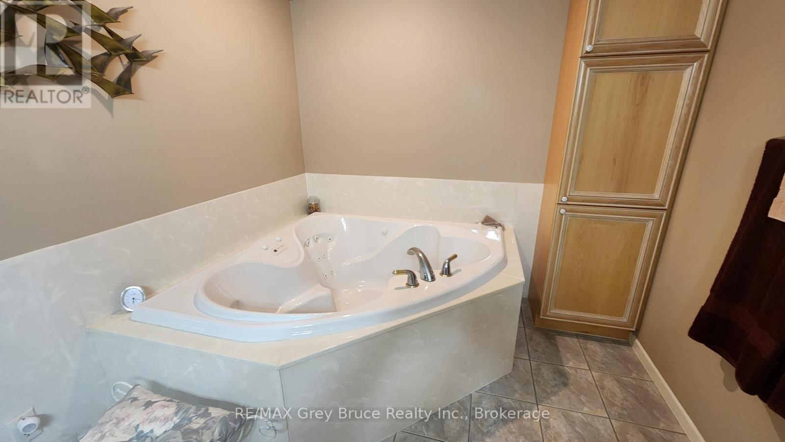 340 BARNEY'S BOULEVARD - 25