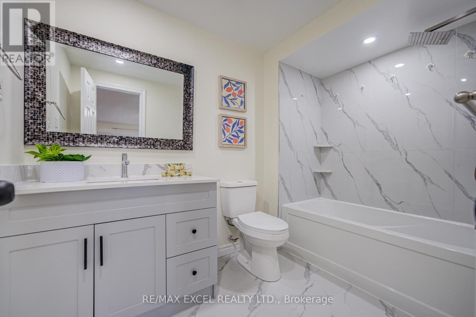 28 KAREN MILES CRESCENT - 35