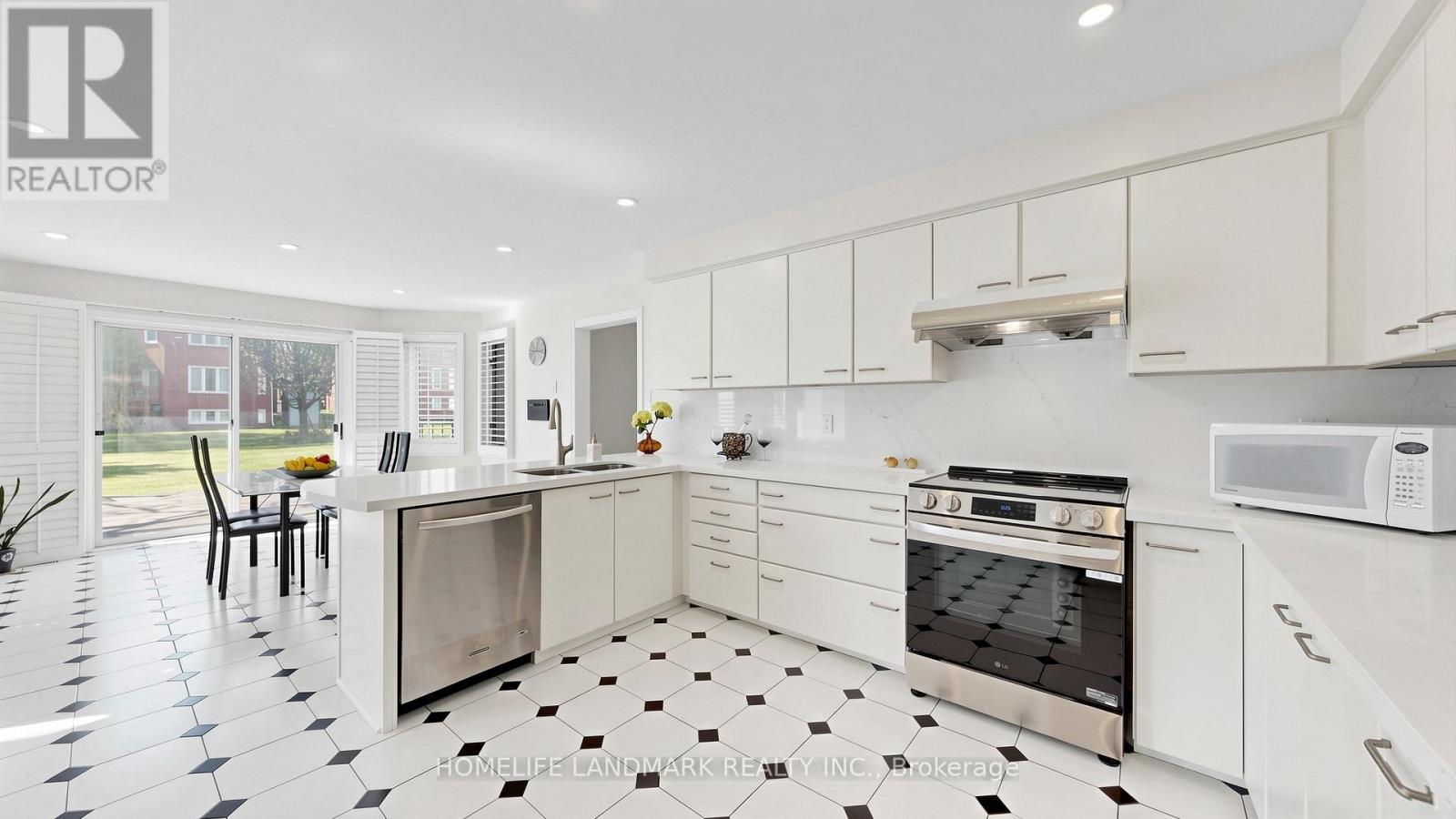 68 LYTTON BOULEVARD - 21