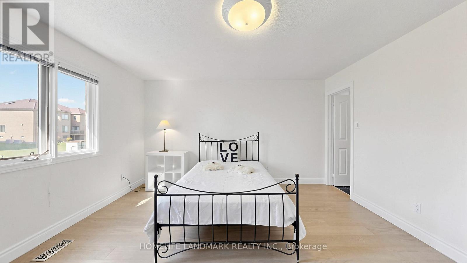 68 LYTTON BOULEVARD - 32