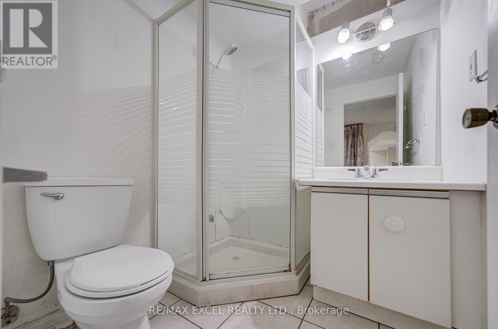28 KAREN MILES CRESCENT - 48