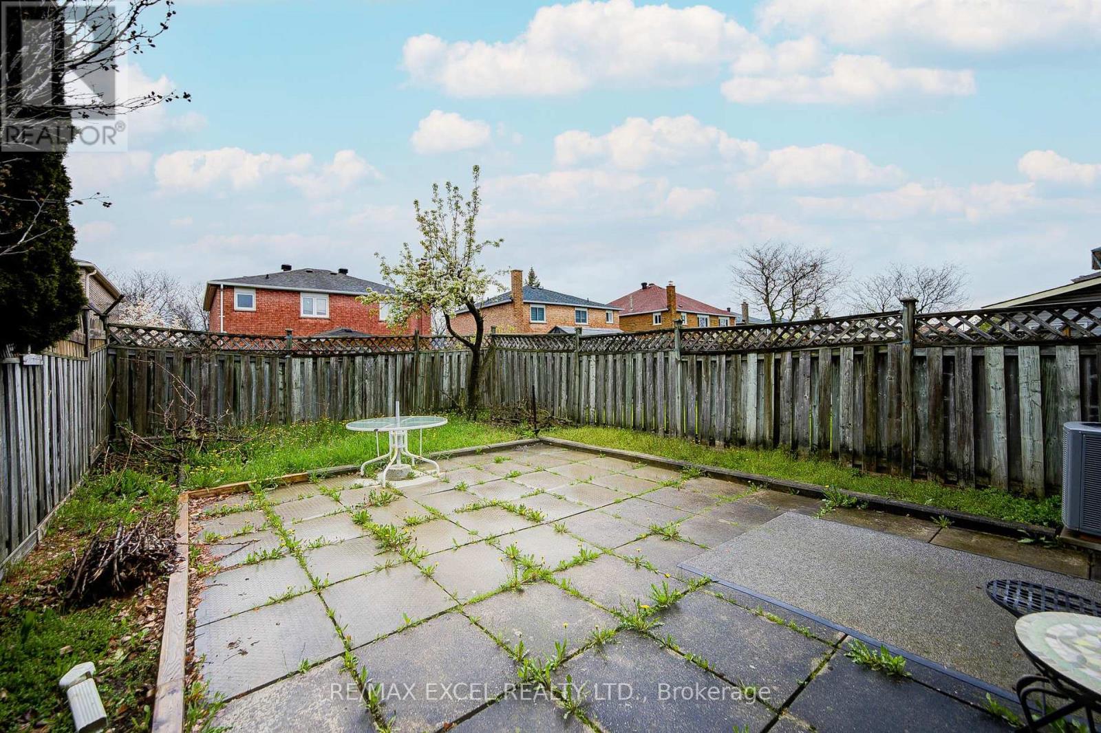 28 KAREN MILES CRESCENT - 49