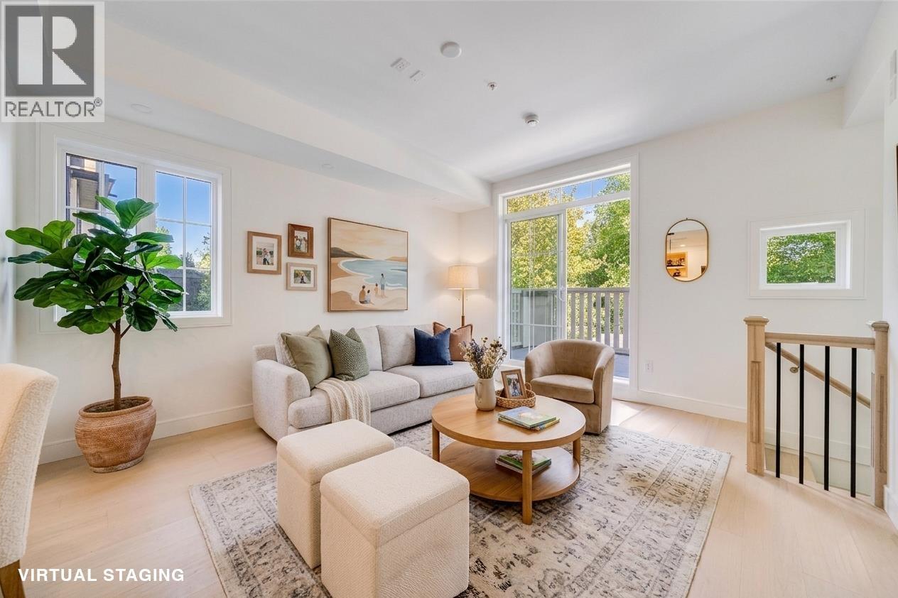 204 918 W 32ND AVENUE — photo 2