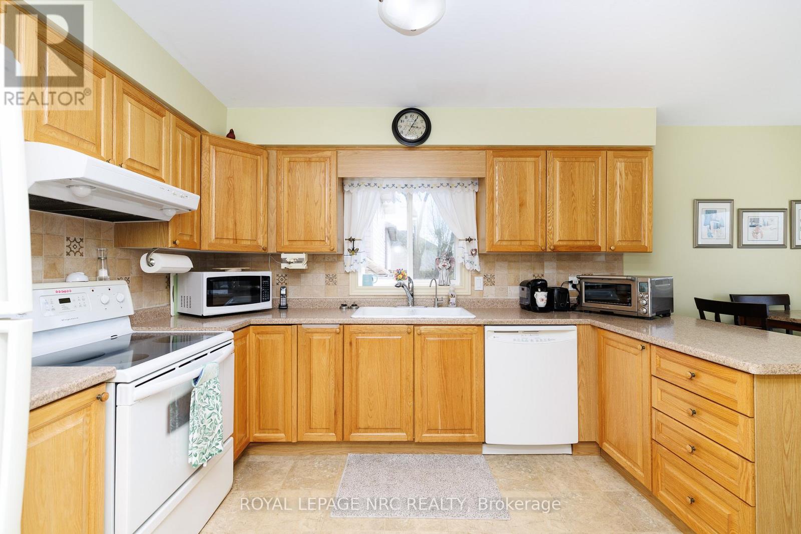 6787 AILANTHUS AVENUE - 15