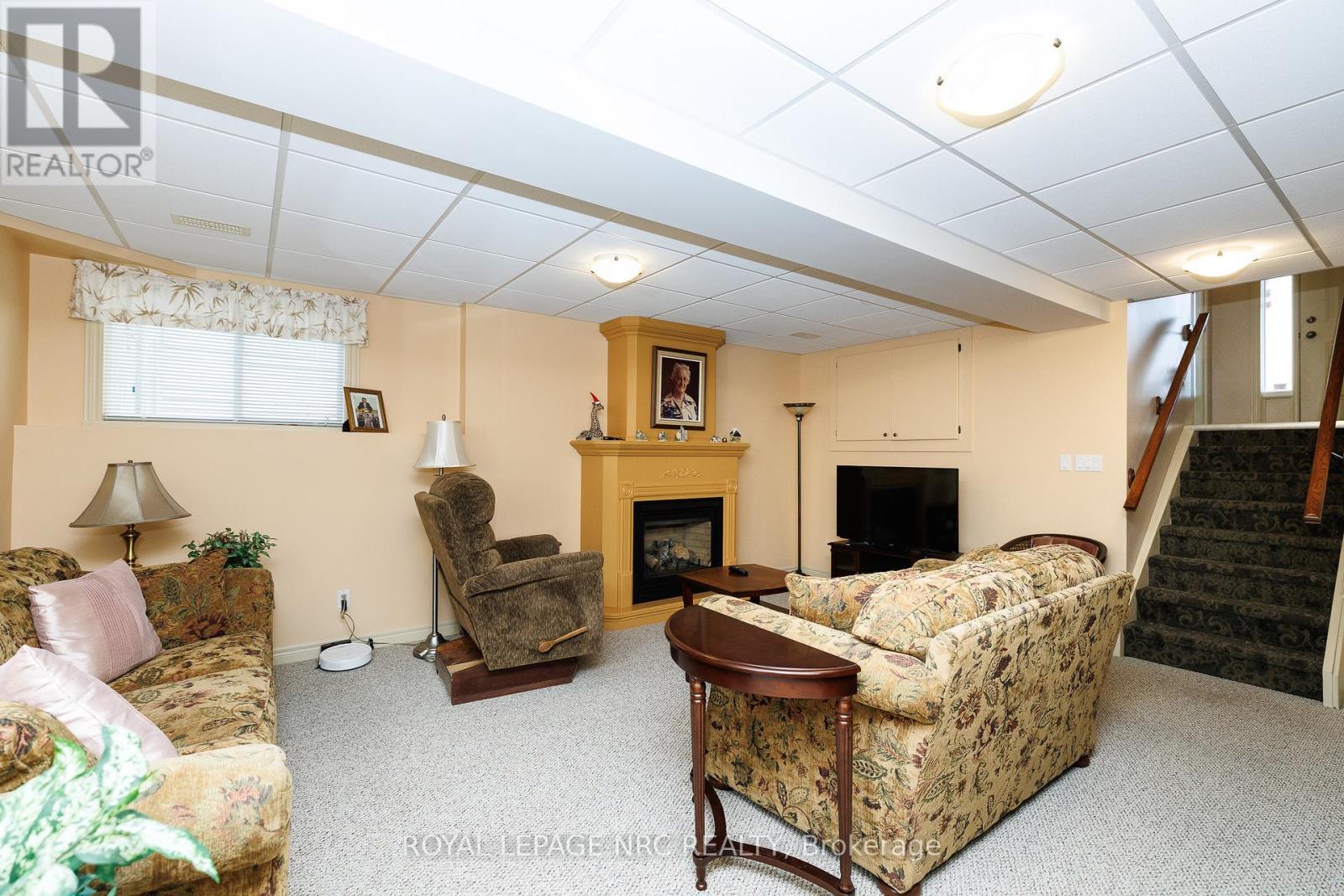 6787 AILANTHUS AVENUE - 32