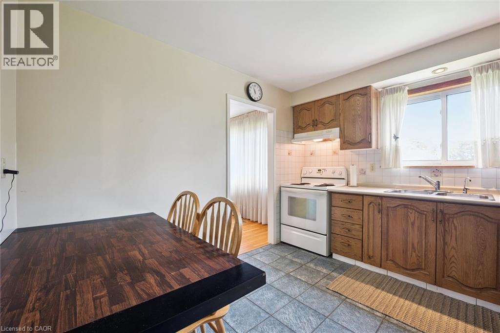 37 MOFFATT Avenue - 10