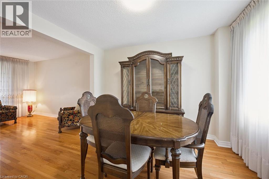 37 MOFFATT Avenue - 11
