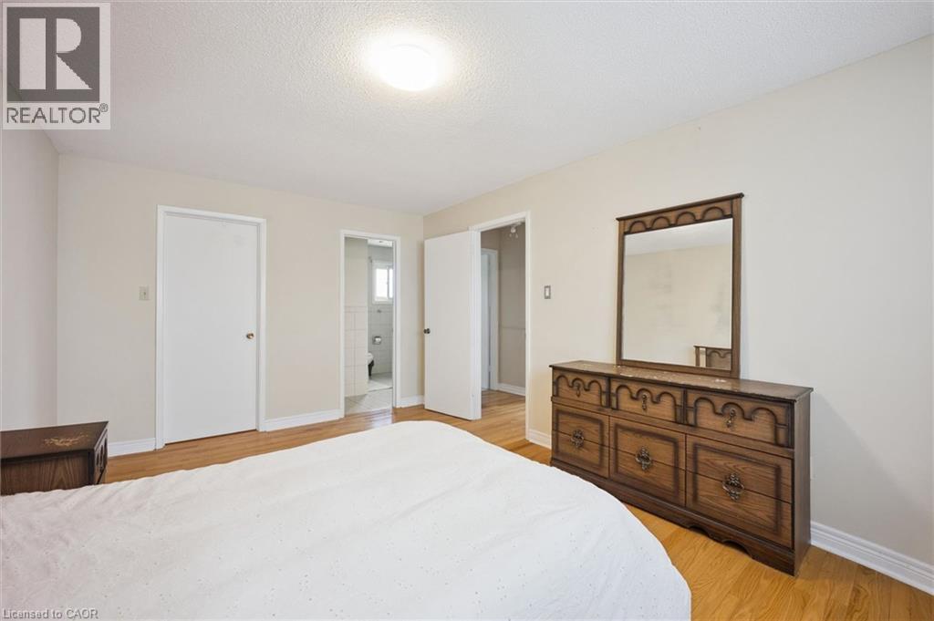 37 MOFFATT Avenue - 18