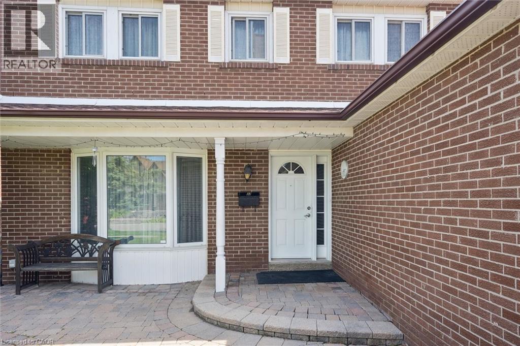 37 MOFFATT Avenue - 2