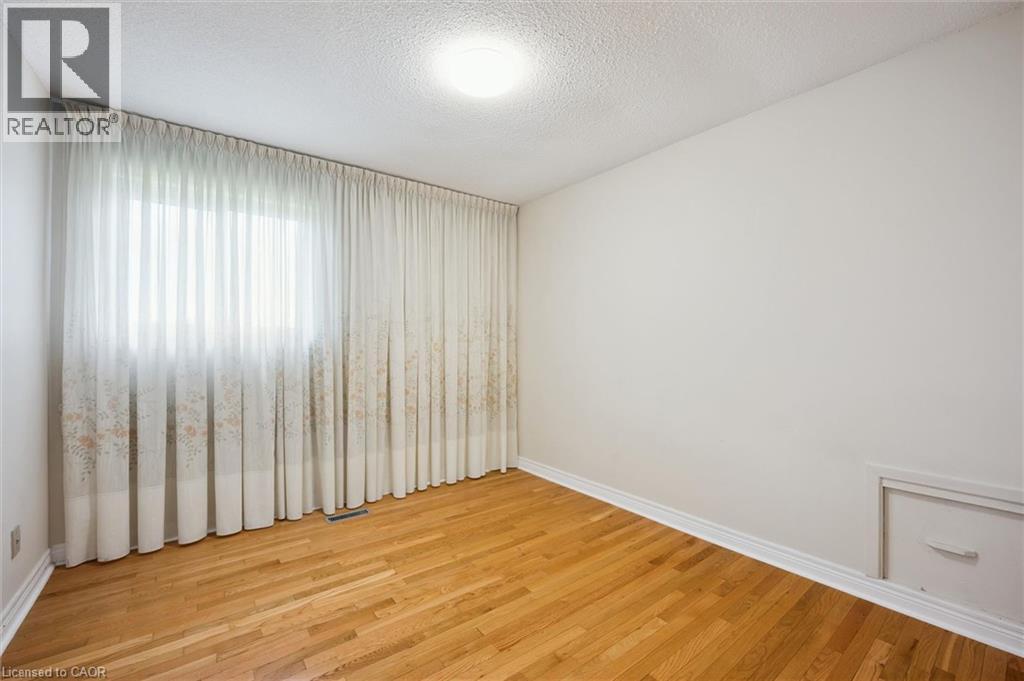 37 MOFFATT Avenue - 20