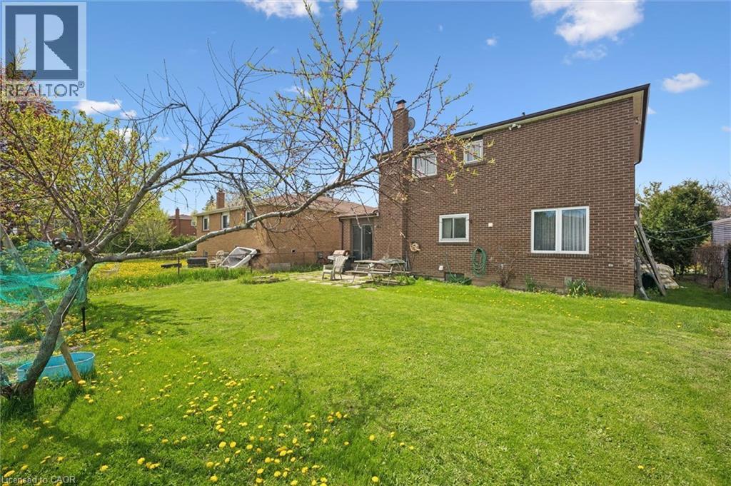 37 MOFFATT Avenue - 24