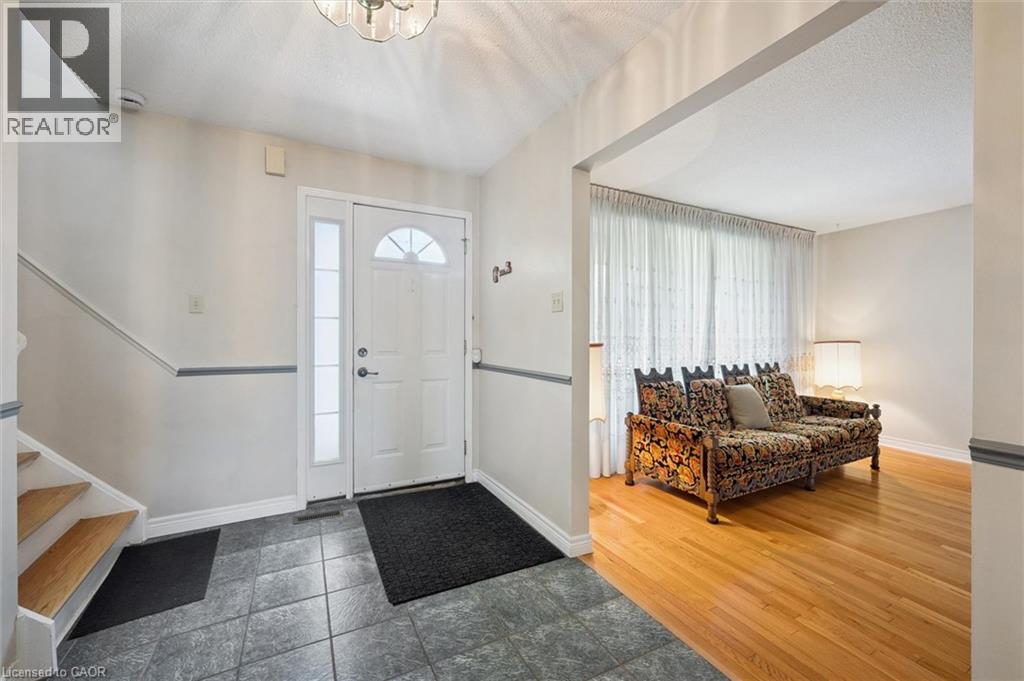 37 MOFFATT Avenue - 4