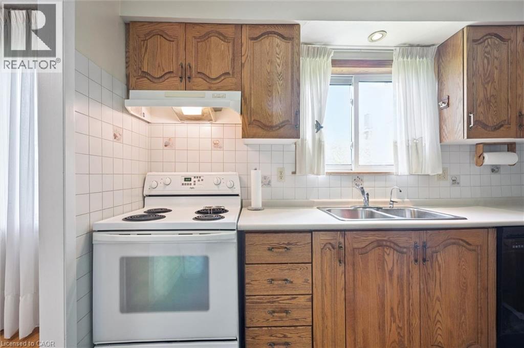 37 MOFFATT Avenue - 9