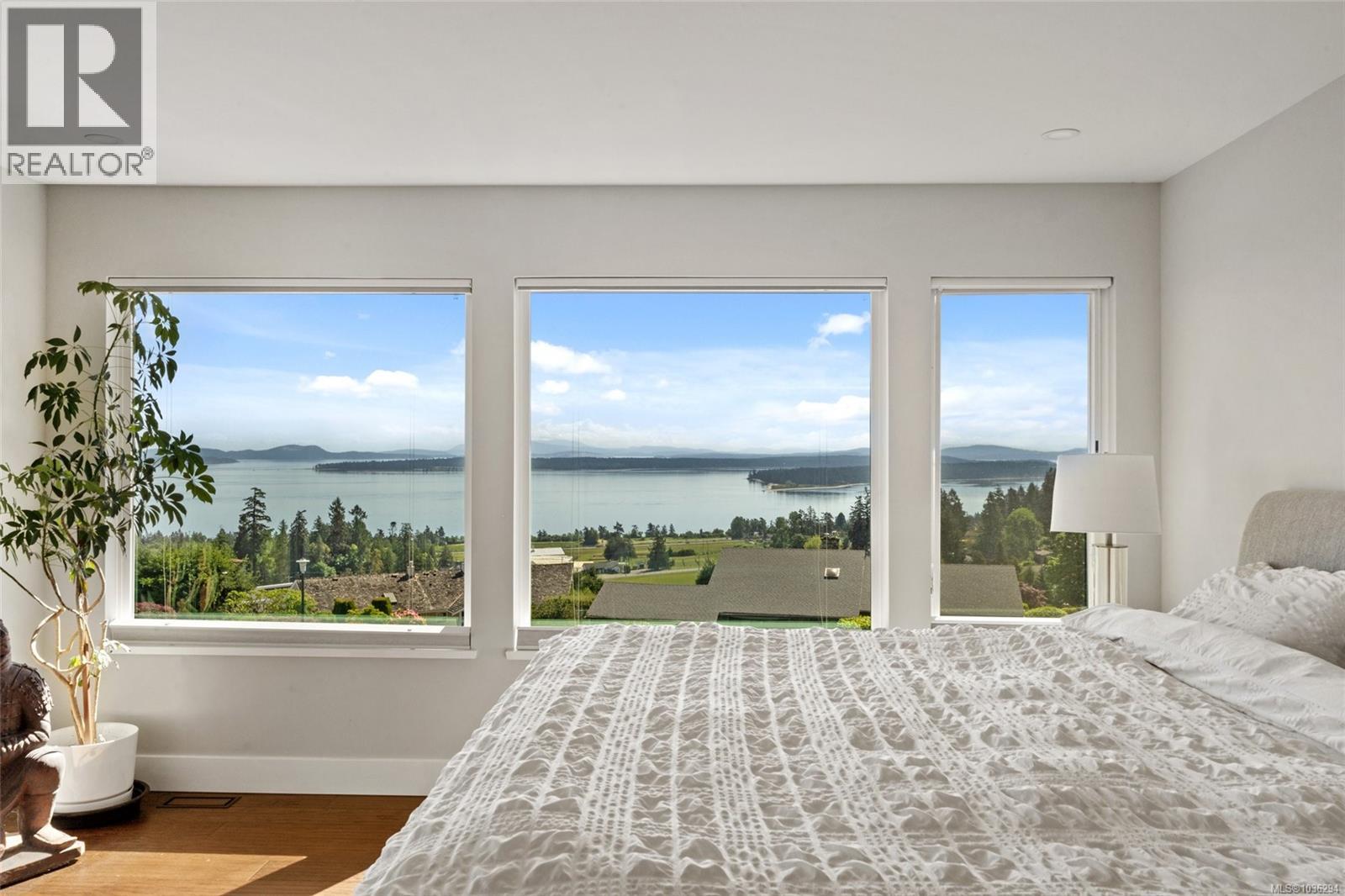  8750 Pender Park Drive, North Saanich