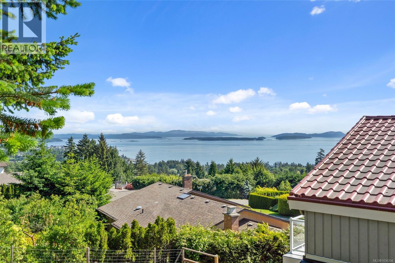  8750 Pender Park Drive, North Saanich