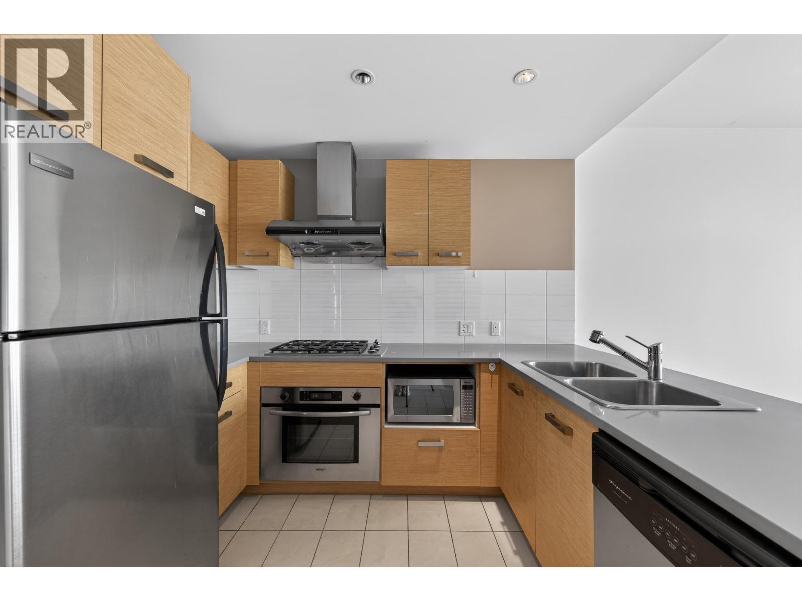 1 Bed, 2 Bath Apartment for Sale in Richmond – 621 8080 CAMBIE ROAD, Richmond – MLS# R3123531 - Image 8