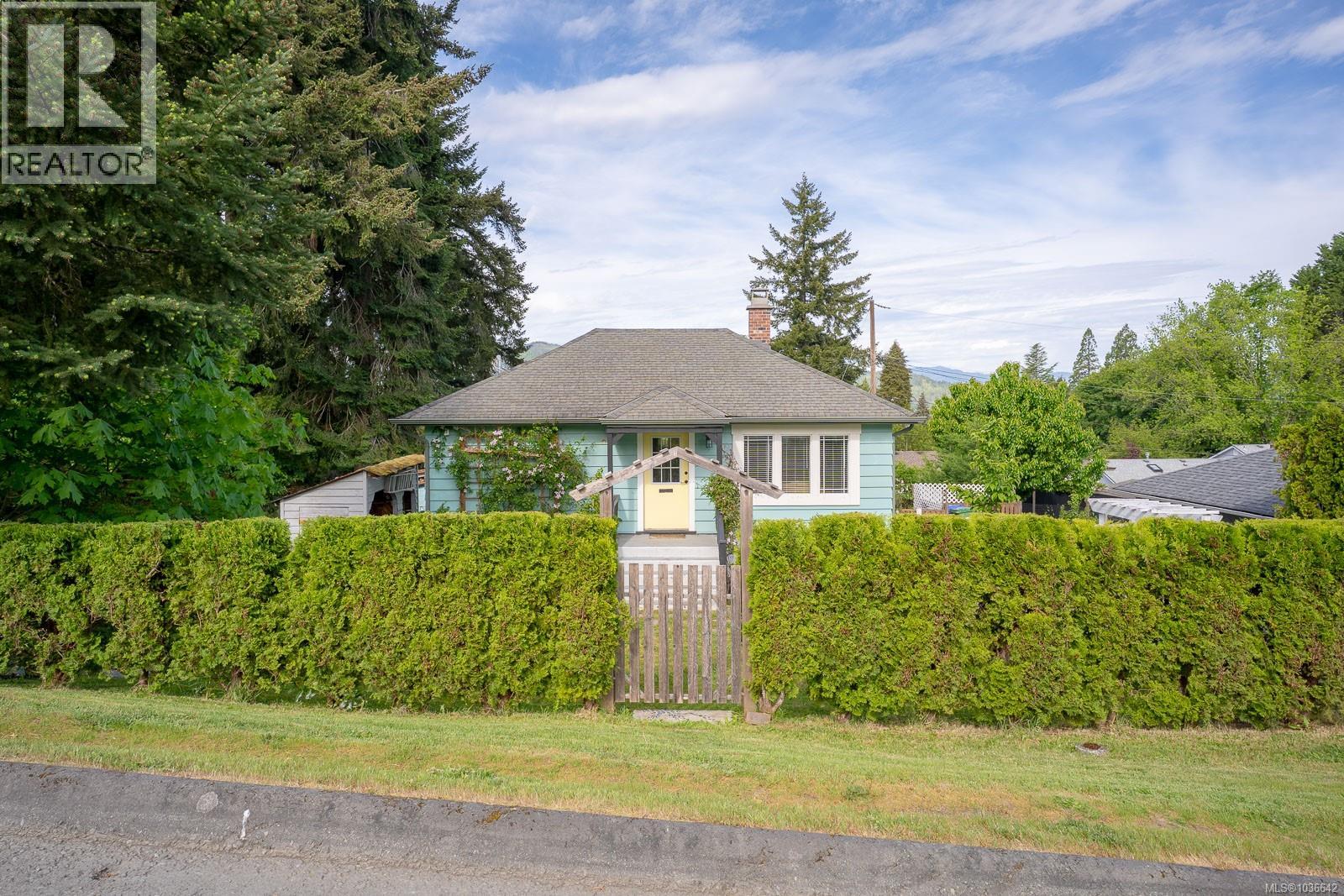 2552 Anderson Ave - 2