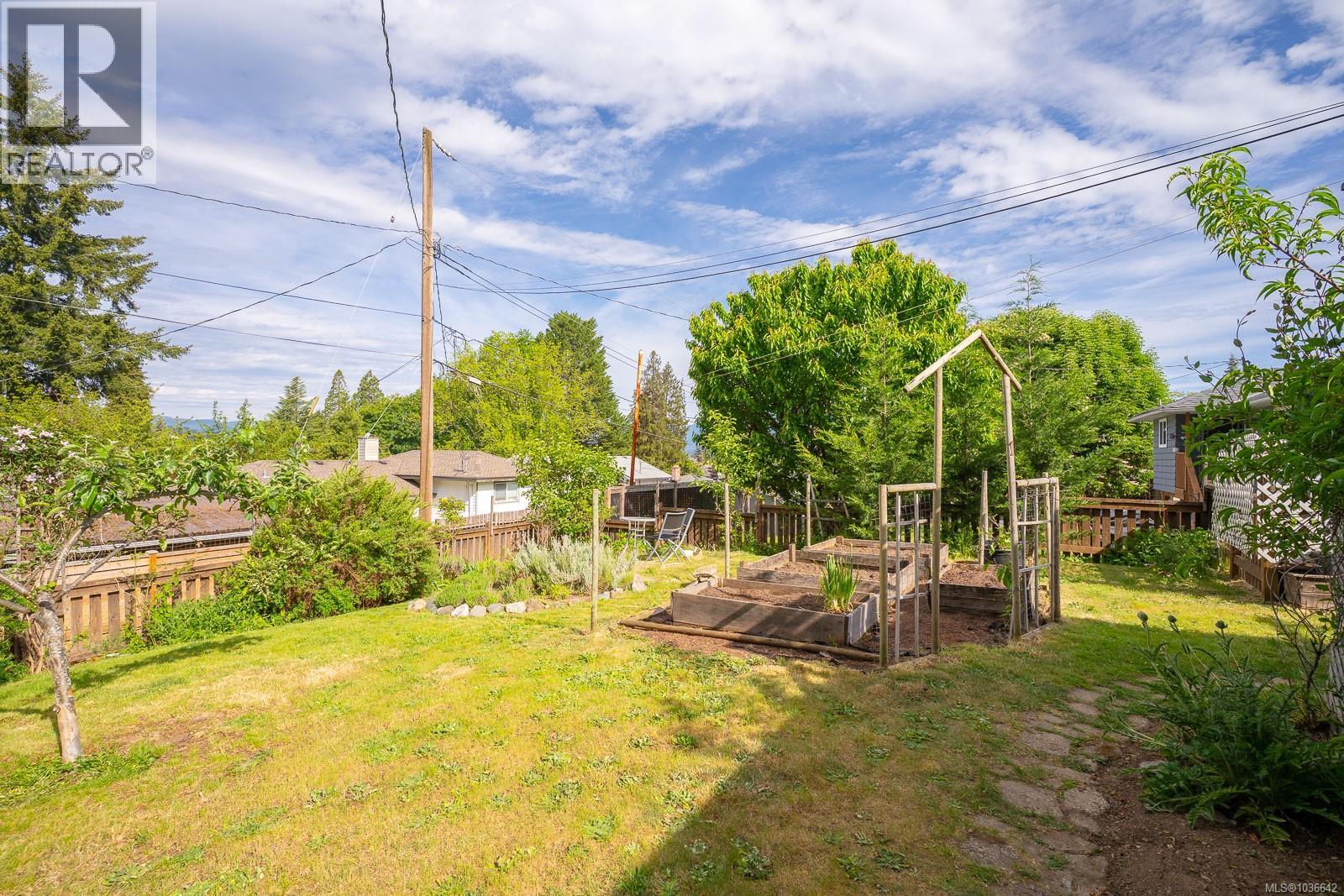 2552 Anderson Ave - 28