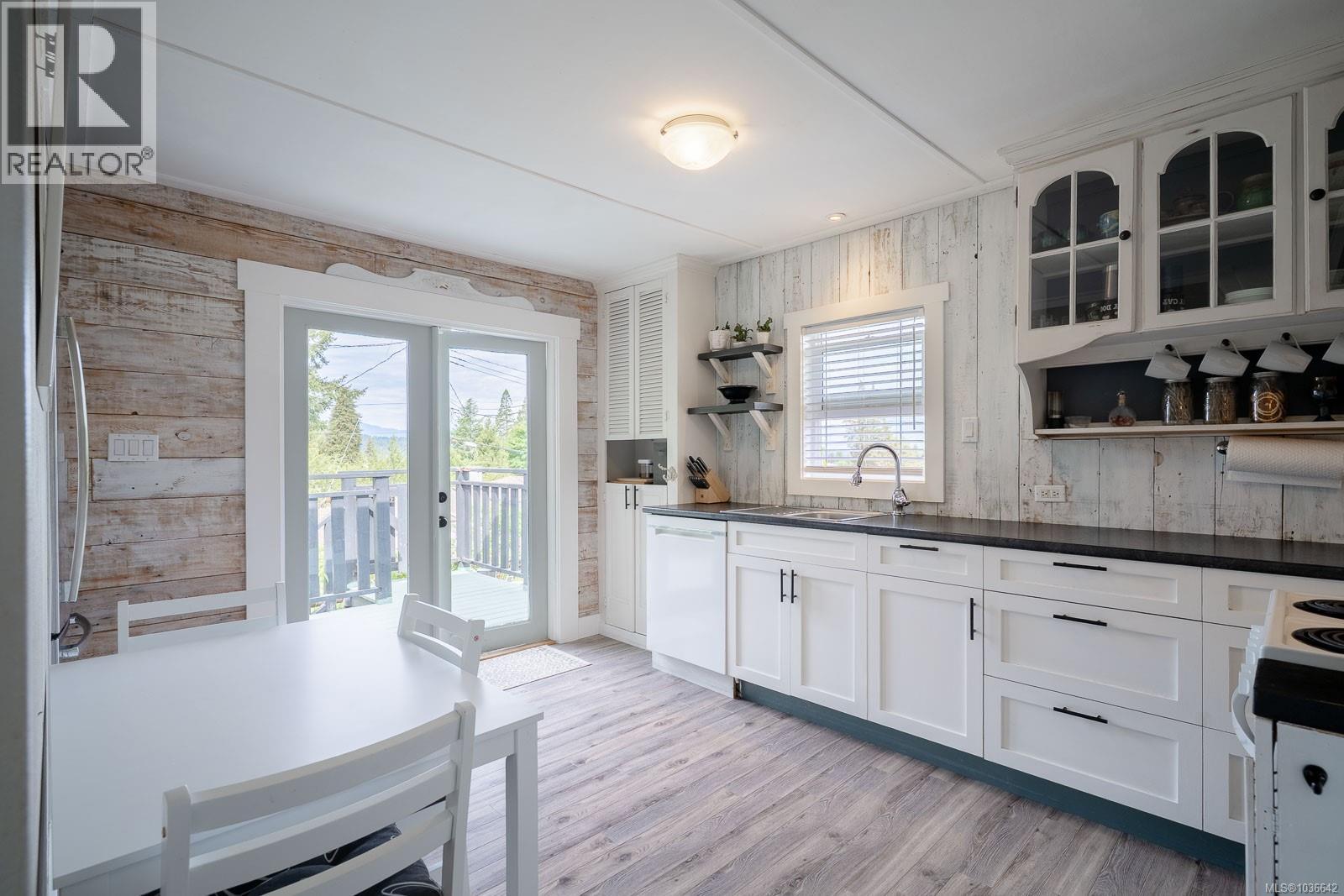 2552 Anderson Ave - 9