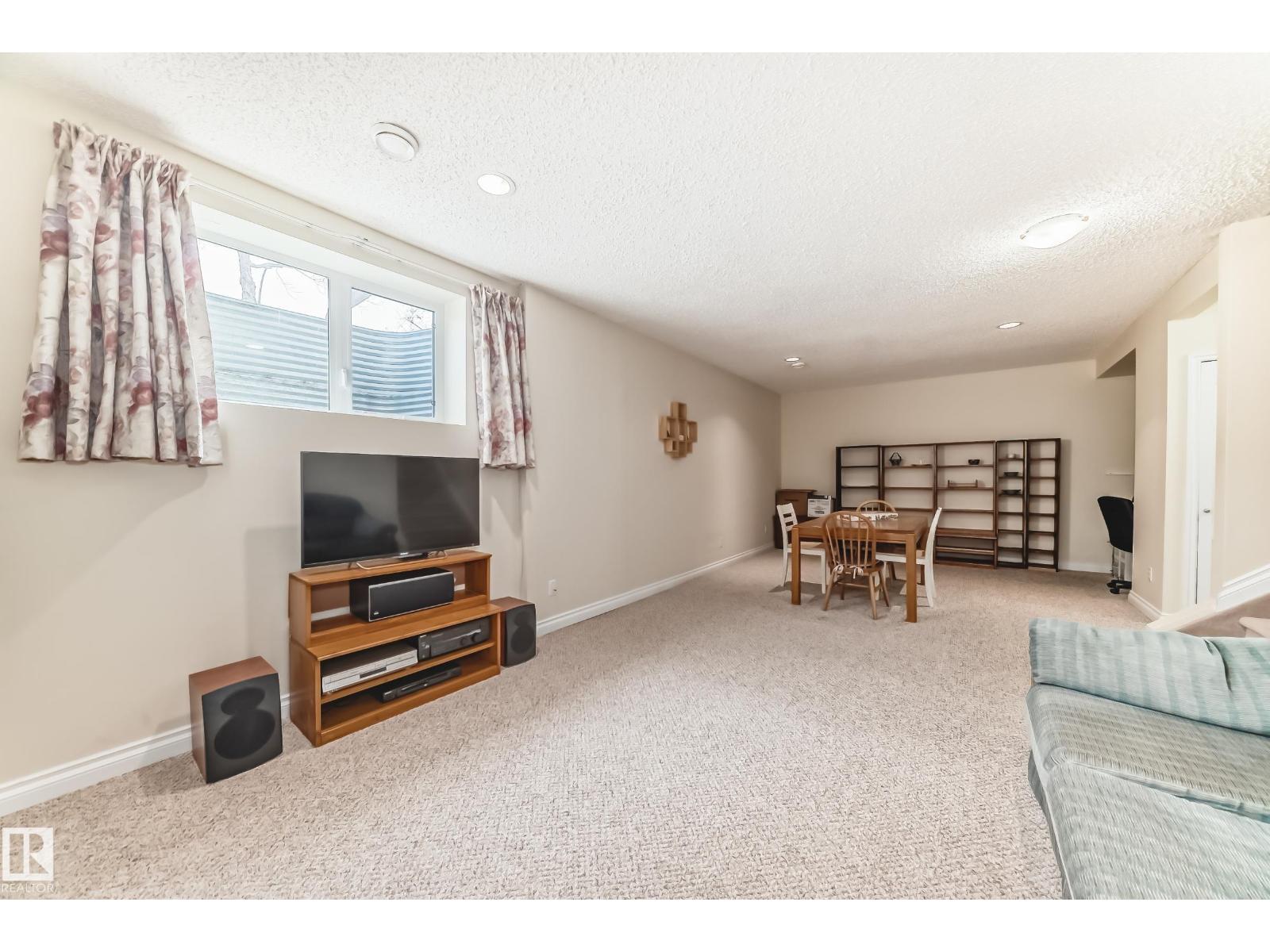 #40 13808 155 AV NW - 21