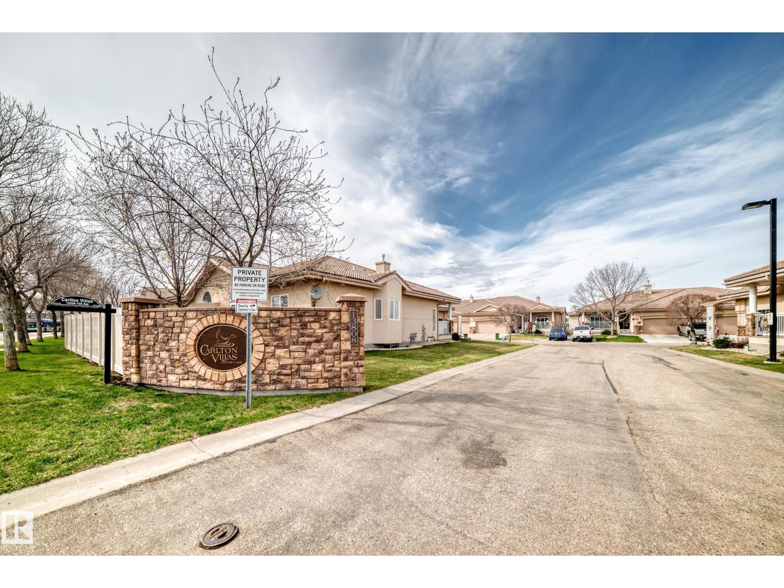 #40 13808 155 AV NW, Edmonton