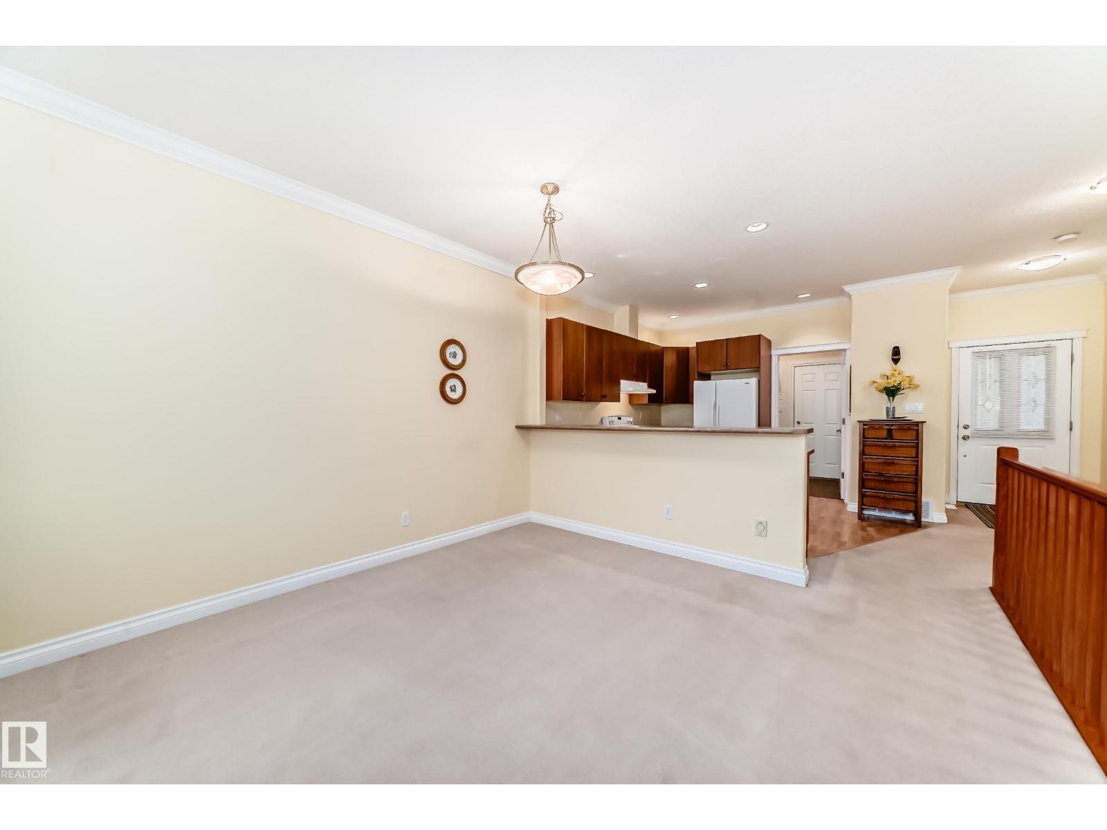 #40 13808 155 AV NW, Edmonton