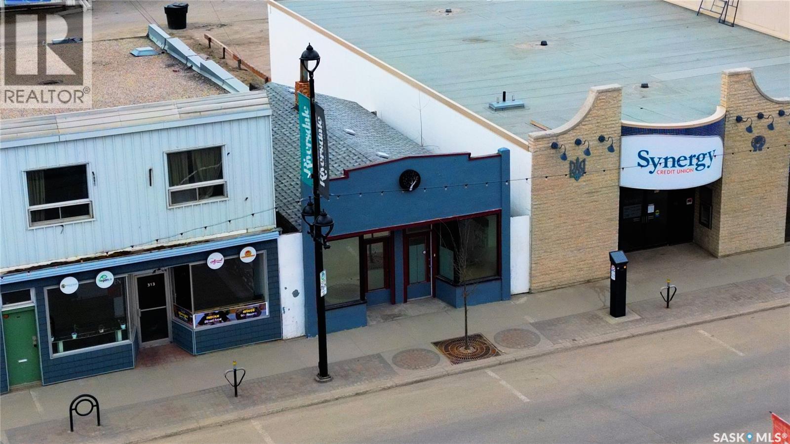 317 20th STREET W, Saskatoon — photo 2