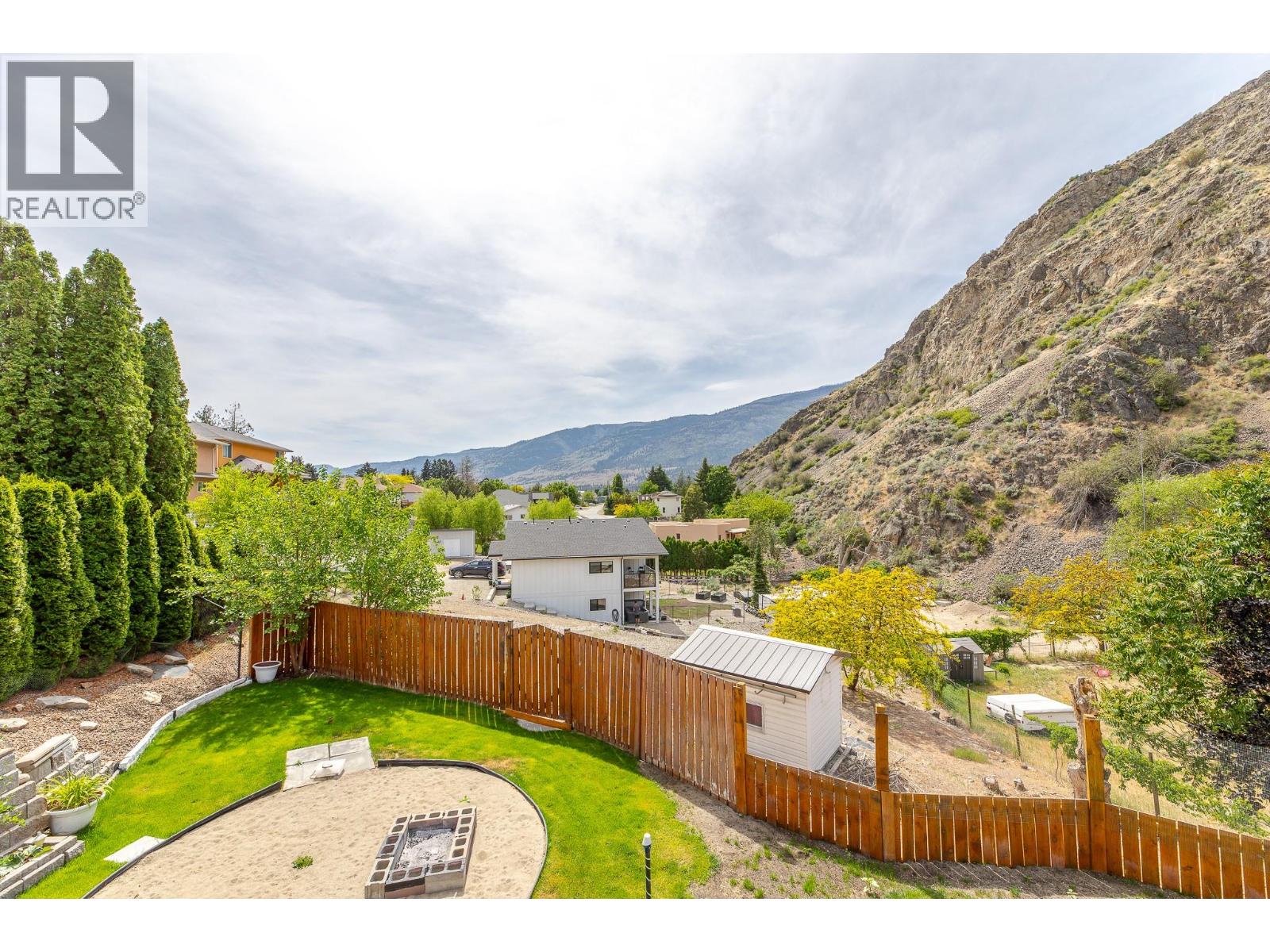 876 Eveningstar Crescent, Oliver