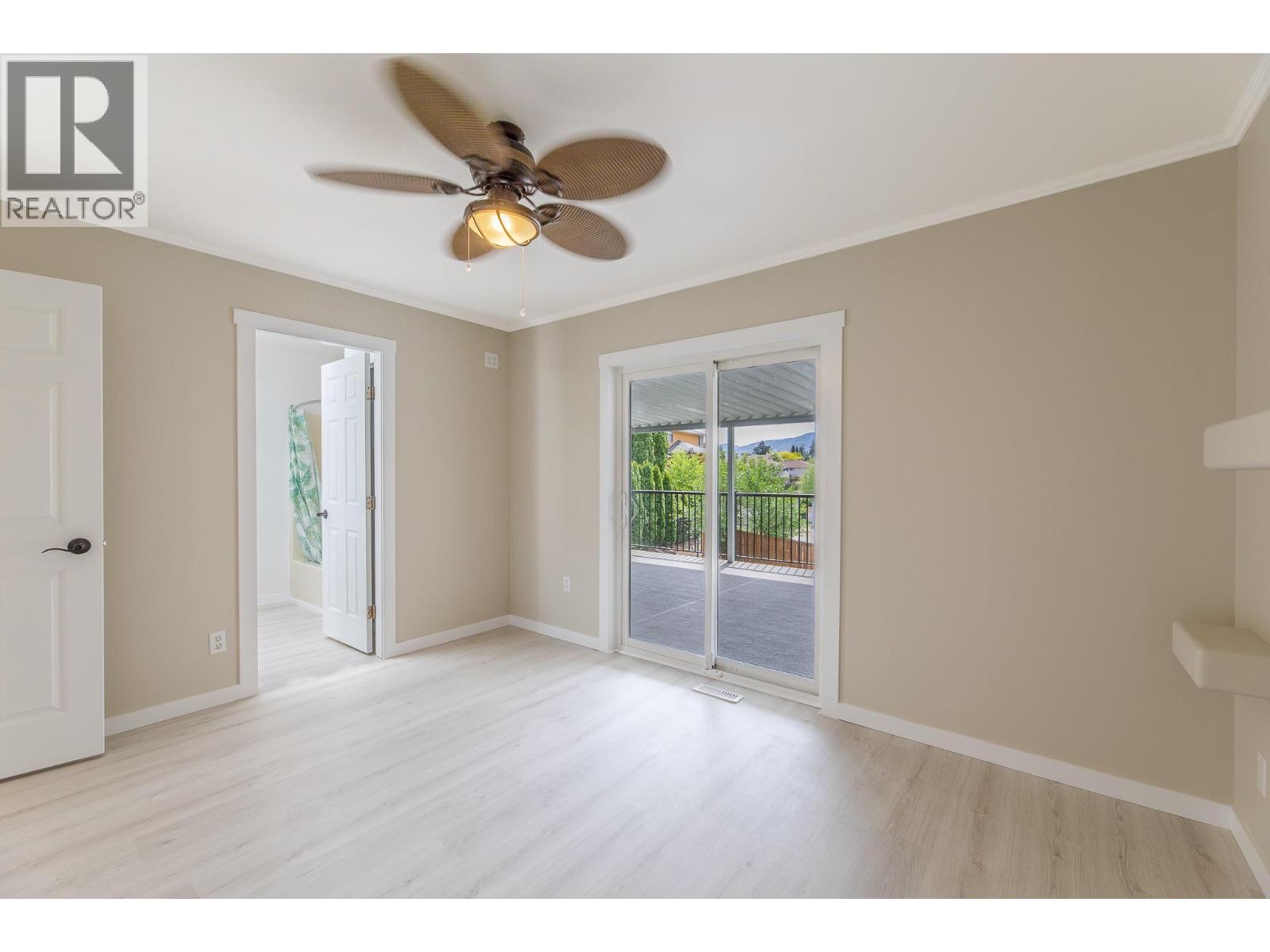 876 Eveningstar Crescent, Oliver