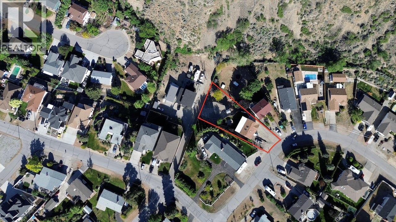 876 Eveningstar Crescent - 3