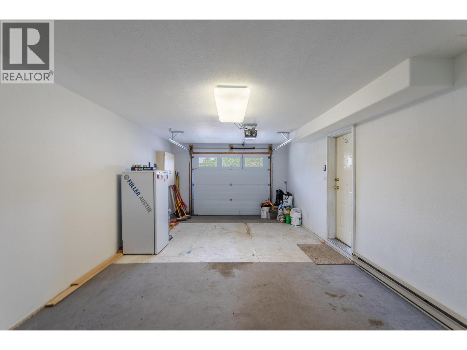 876 Eveningstar Crescent, Oliver