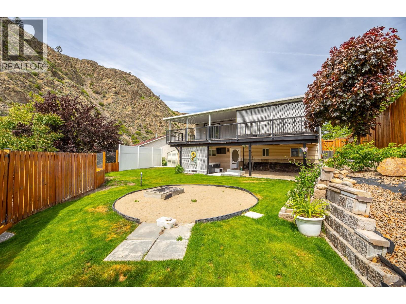 876 Eveningstar Crescent, Oliver