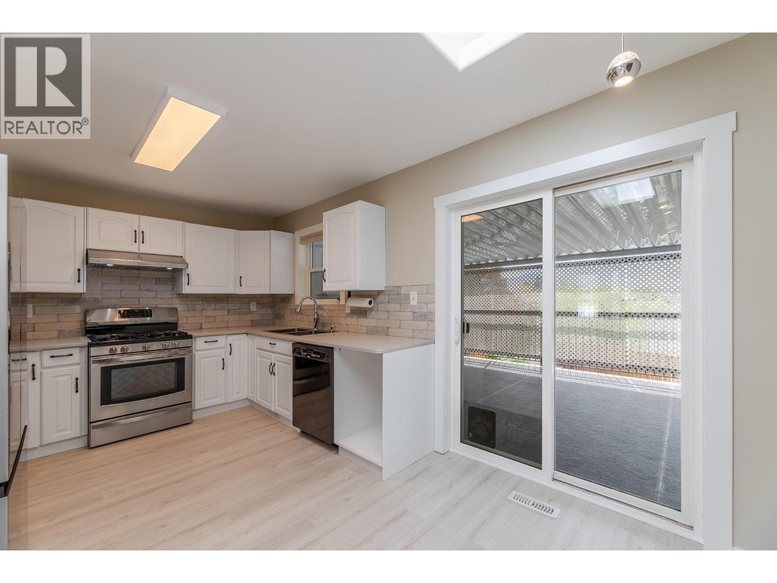 876 Eveningstar Crescent - 7