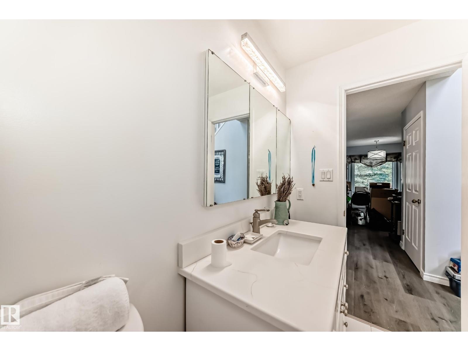3923 149 ST NW - 28