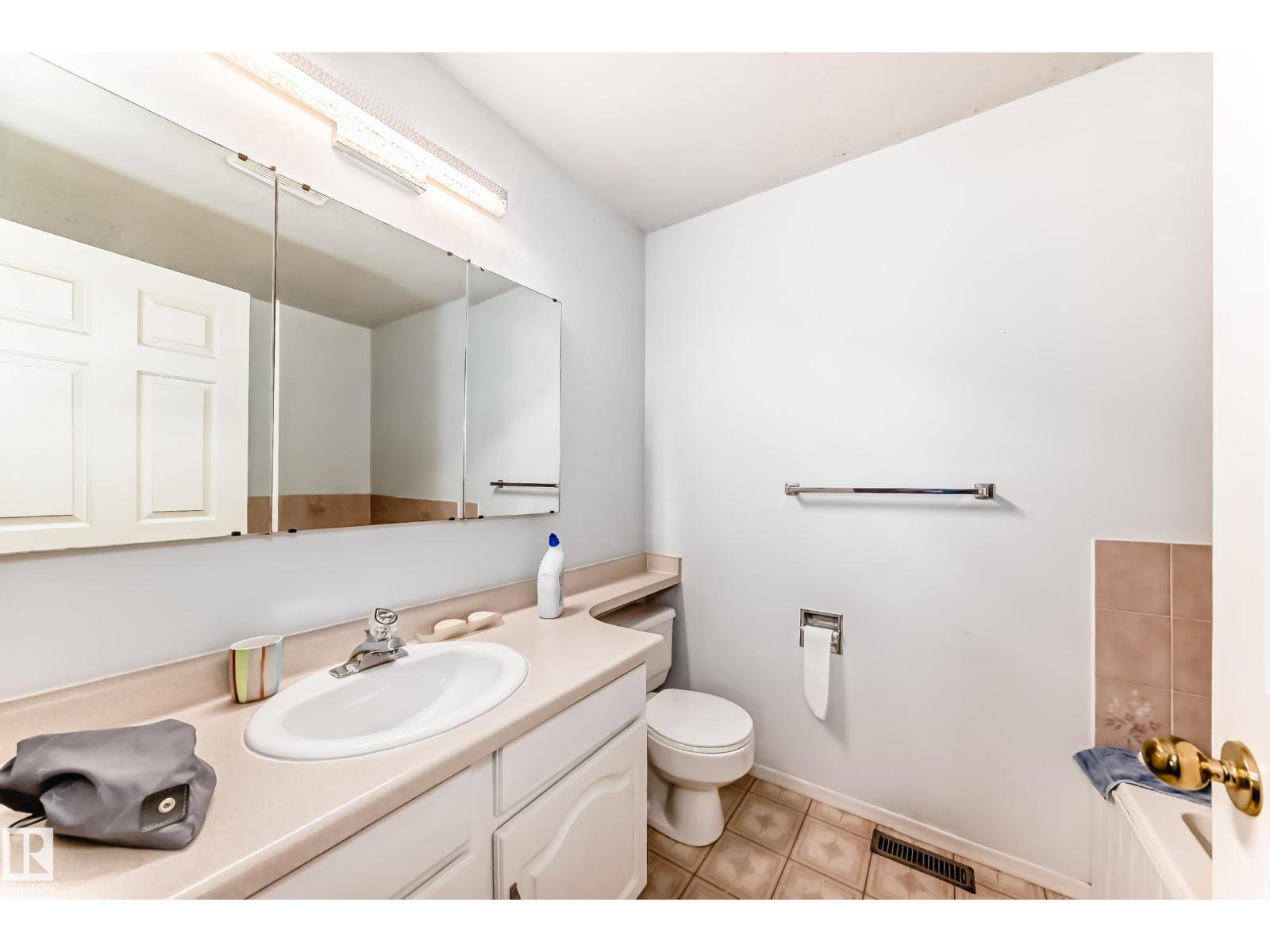 3923 149 ST NW - 36