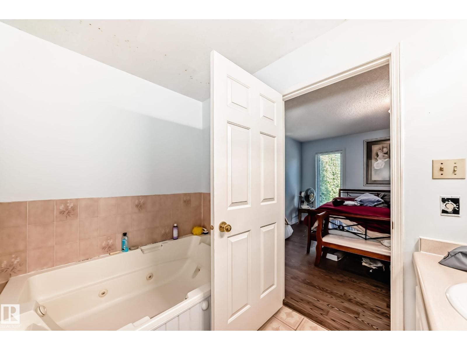 3923 149 ST NW - 37