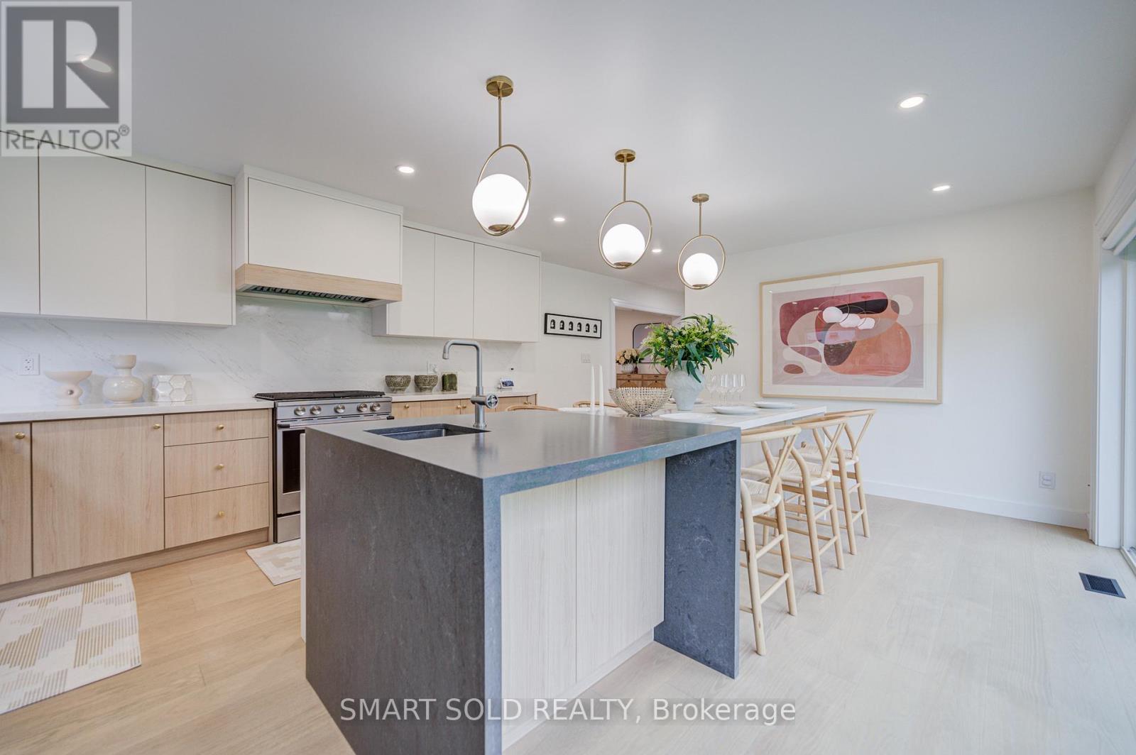 4 KNOLLVIEW CRESCENT - 14
