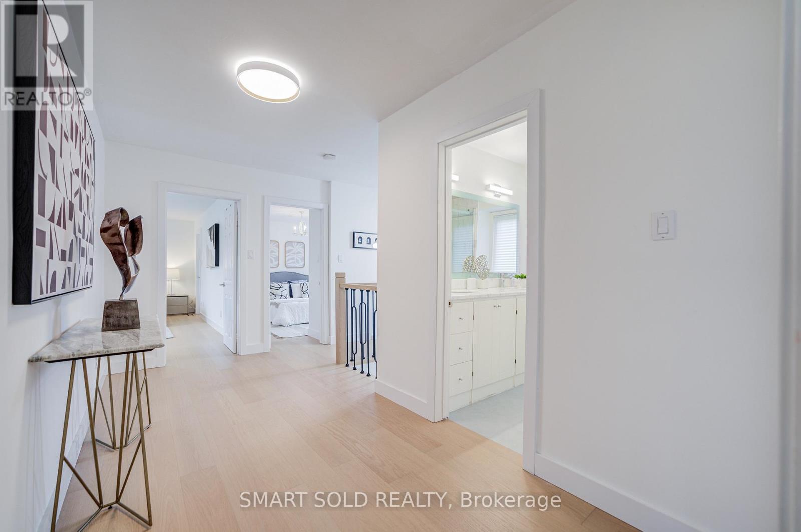 4 KNOLLVIEW CRESCENT - 23