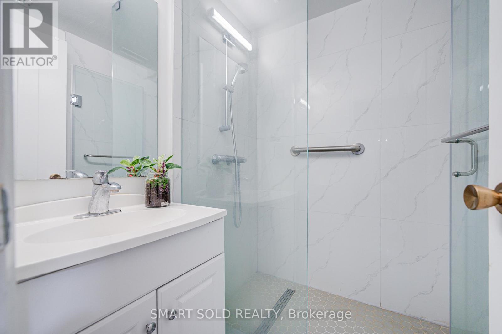 4 KNOLLVIEW CRESCENT - 46
