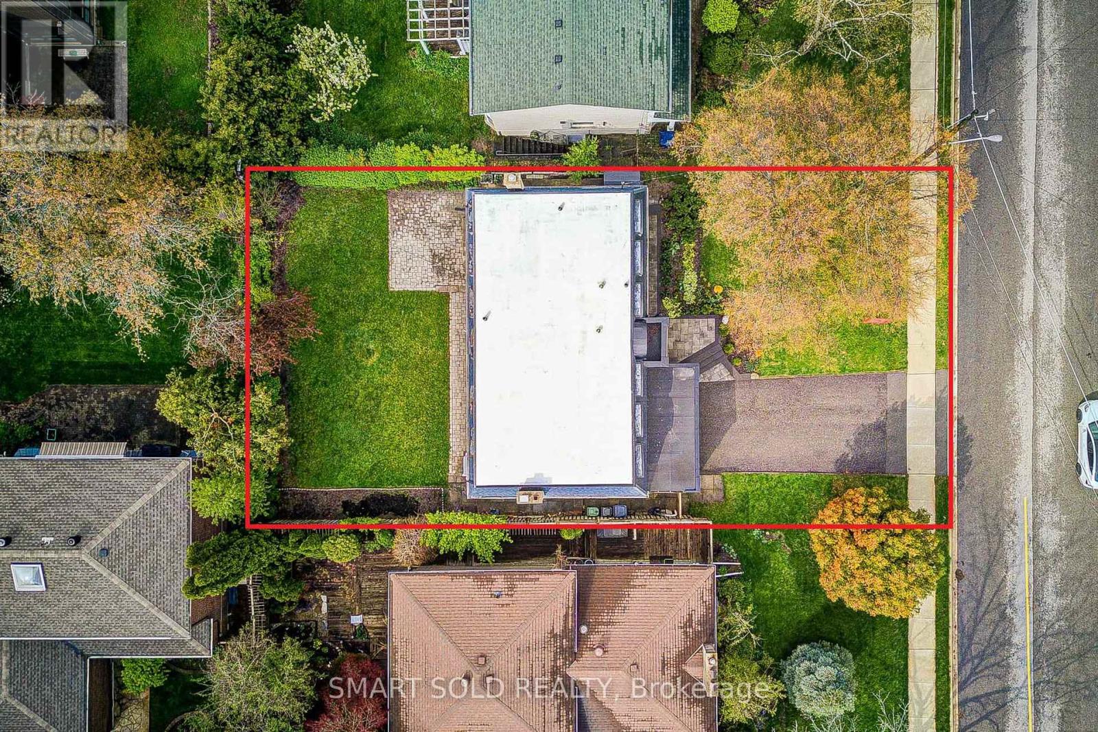 4 KNOLLVIEW CRESCENT - 50