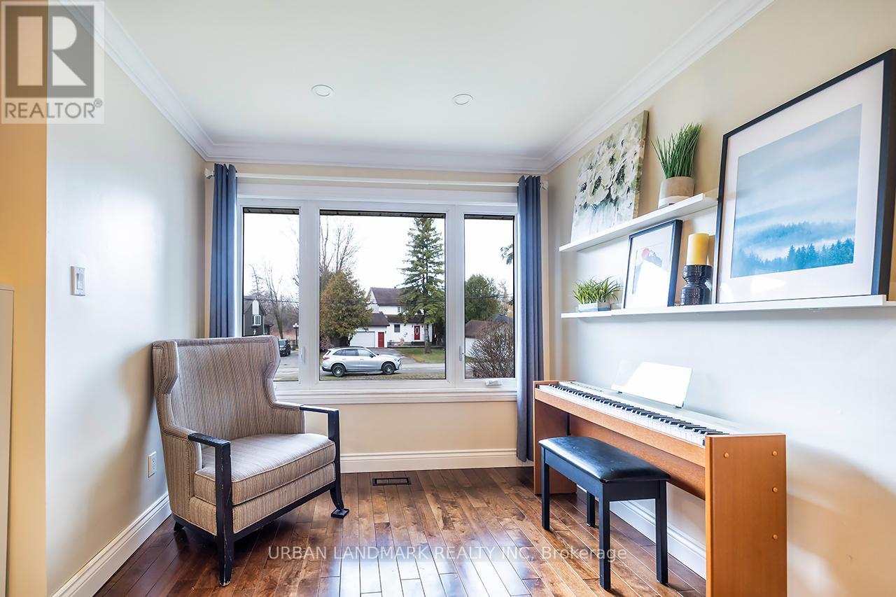 140 RIVEREDGE DRIVE - 16