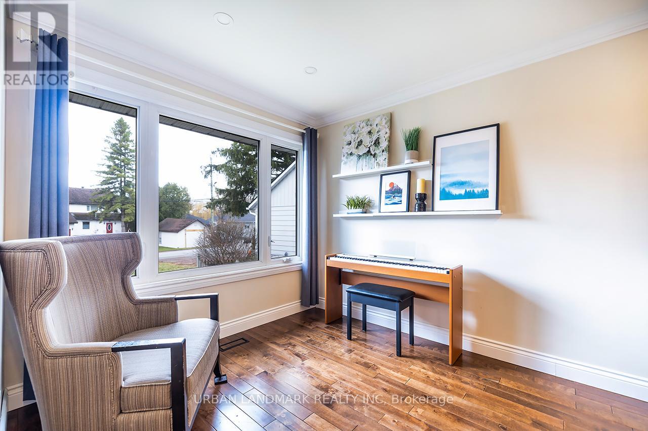 140 RIVEREDGE DRIVE - 17